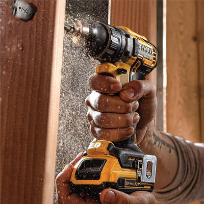 Taladro DeWALT® inalámbrico con 26 accesorios + 2 baterías de regalo - ¡LIQUIDACIÓN DE INVENTARIO 2024!